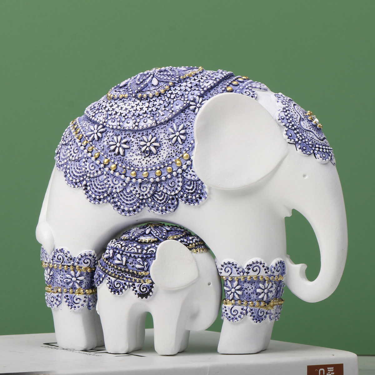 Blue and White Trunk-Up Elepha - Home Decor On Sale 评论和价格
